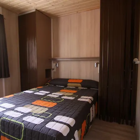 Camping Platja Vilanova Kamp alanı *